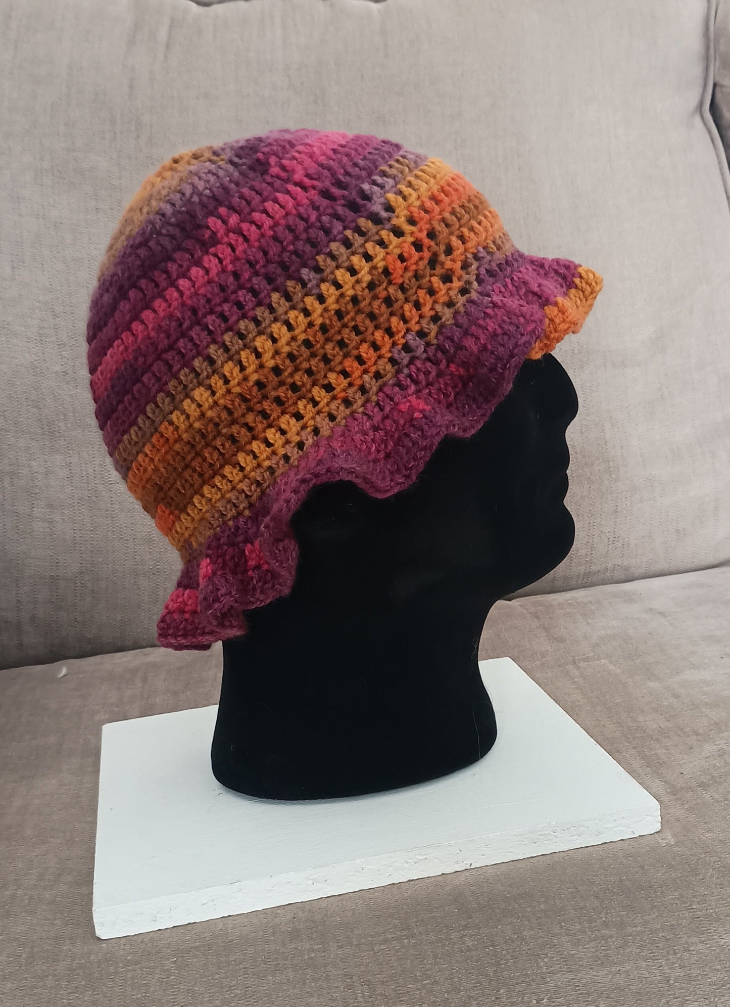 Ombre bucket hat