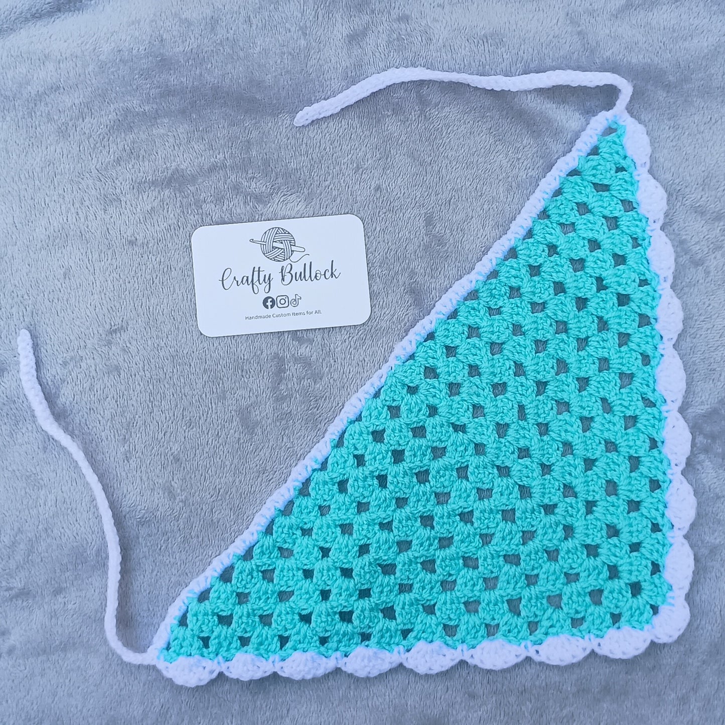 M - Light blue and white bandana